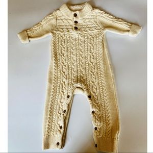 Gap Baby Cable Knit Cream Sweater Baby Outfit tortoiseshell Buttons Size 12-18m